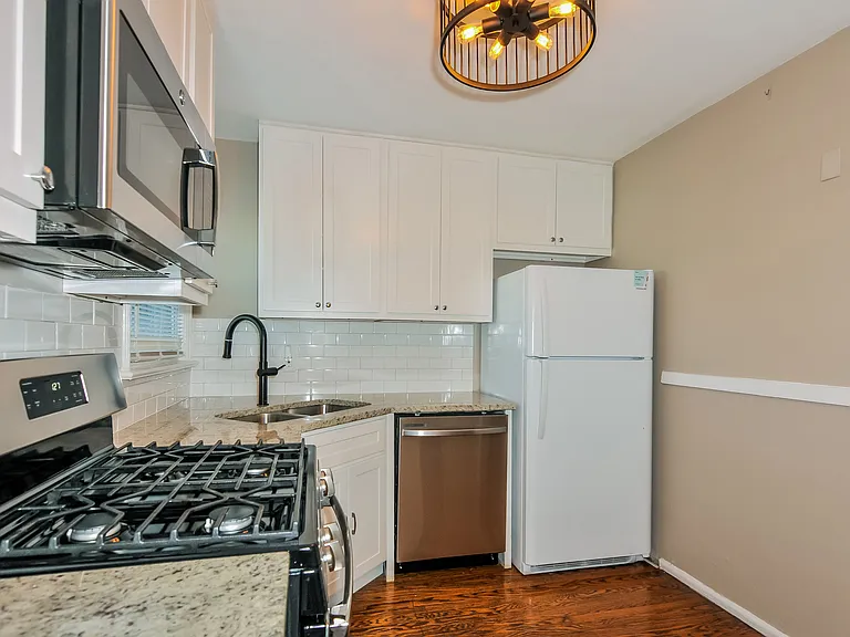 4221 Schiller Pl — Photo 2
