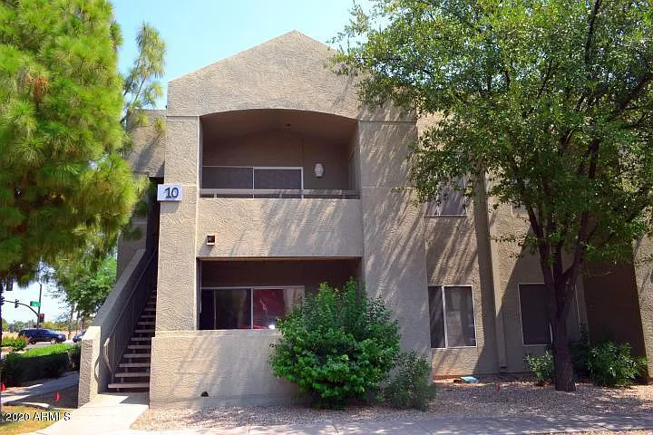 1 bed, 1.0 bath, 699 sqft, $1,299 — Photo 2