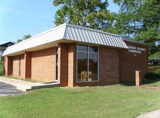 225 E Beaver St, Siler City, NC 27344