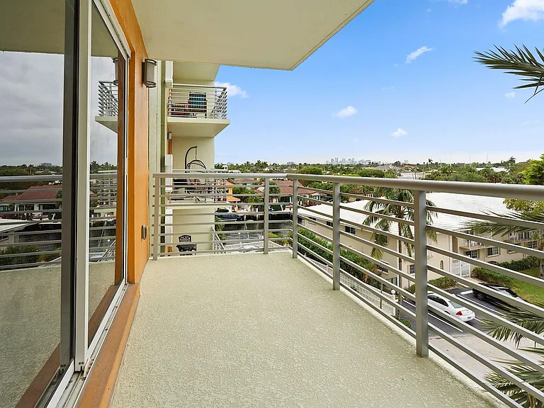 2900 NE 30th St #5D — Photo 29