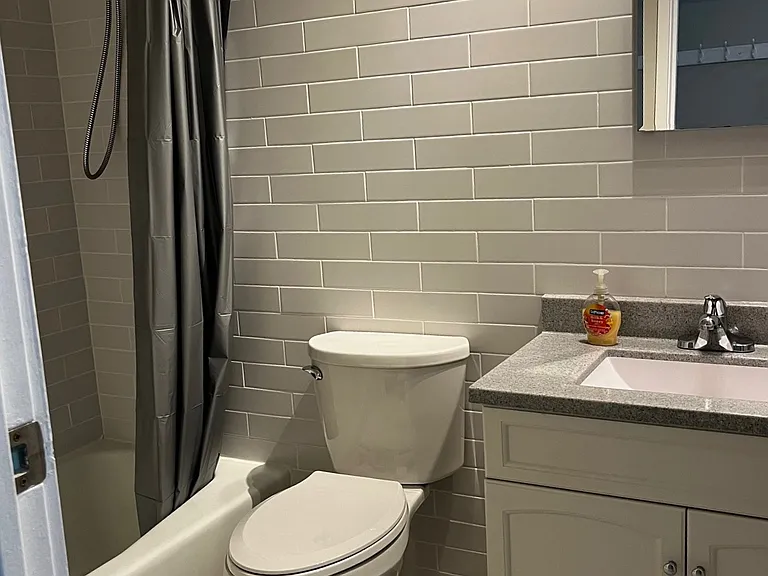 5 Parkside Ct #13 — Photo 16