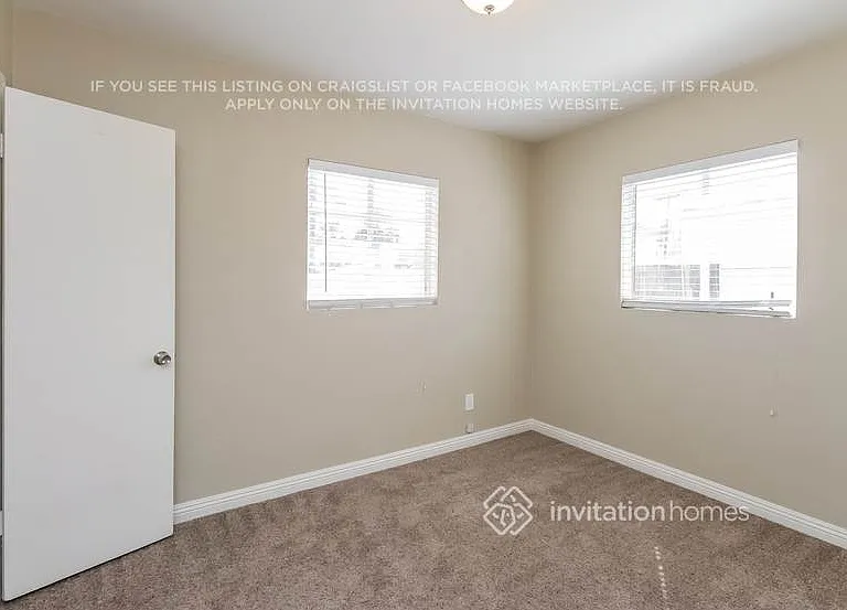 1649 E 1st St — Photo 13