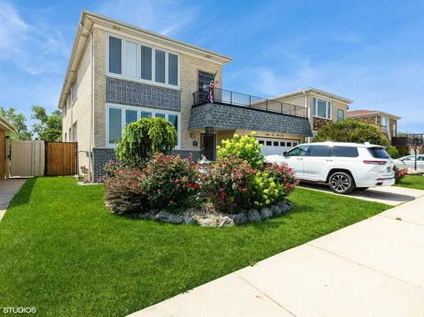 8449 W Brodman Ave, Chicago, IL 60656