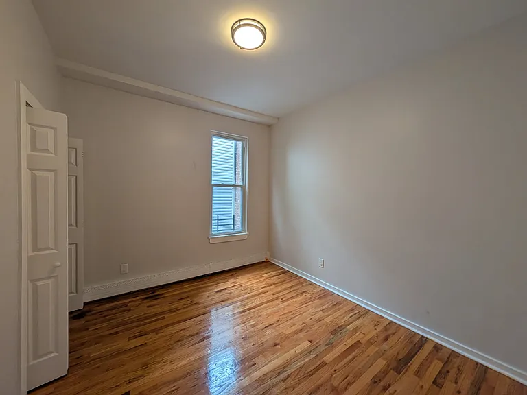 68 Gardner Ave #2 — Photo 7
