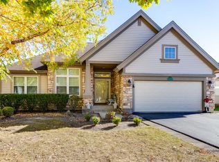 910 Beckett Crossing Dr, Mundelein, IL 60060