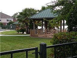3rd image of 4034 Crystal Lake Cir N