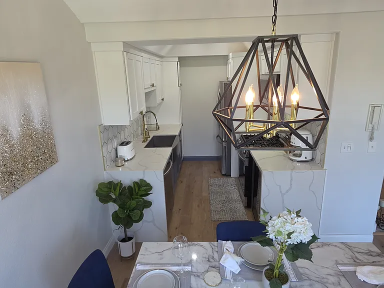 1076 S Orange Grove Ave #1 — Photo 7
