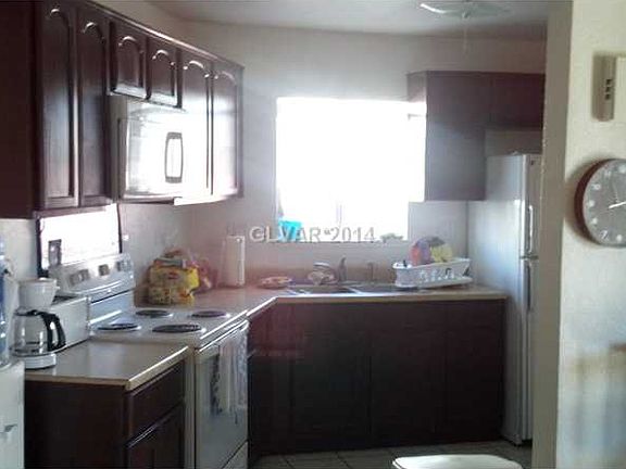 4th image of 2284 Colebrook St