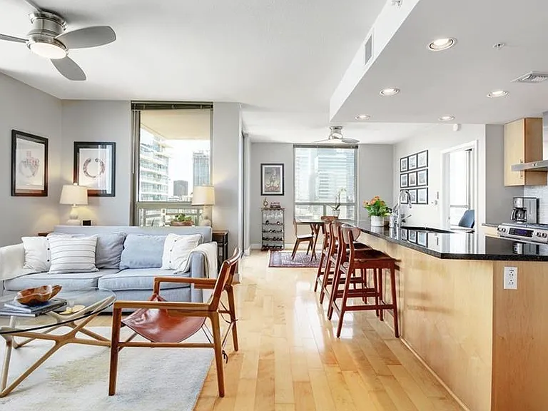 300 Bowie St #ID27009 — Photo 8