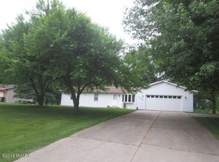 220 Penny Ave, Hastings, MI 49058