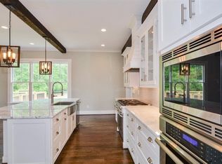 102 Millers Pointe Ln, Woodstock, GA 30188