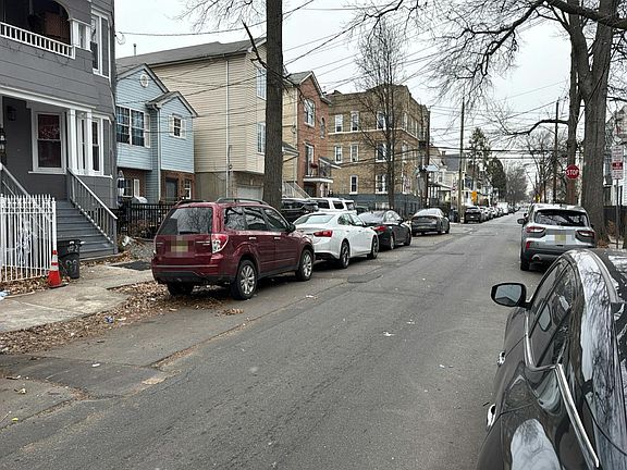 4th image of 101 Columbia Ave