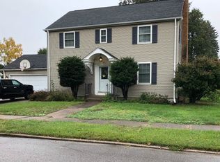 400 S Foster St, Iron Mountain, MI 49801
