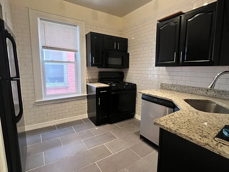 40 Lenox Ave — Photo 22
