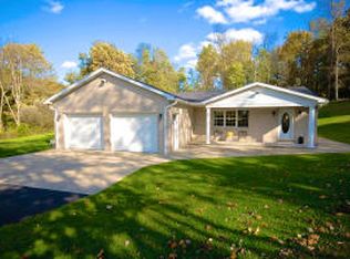 746 Riffle Hollow Rd, Mc Clellandtown, PA 15458