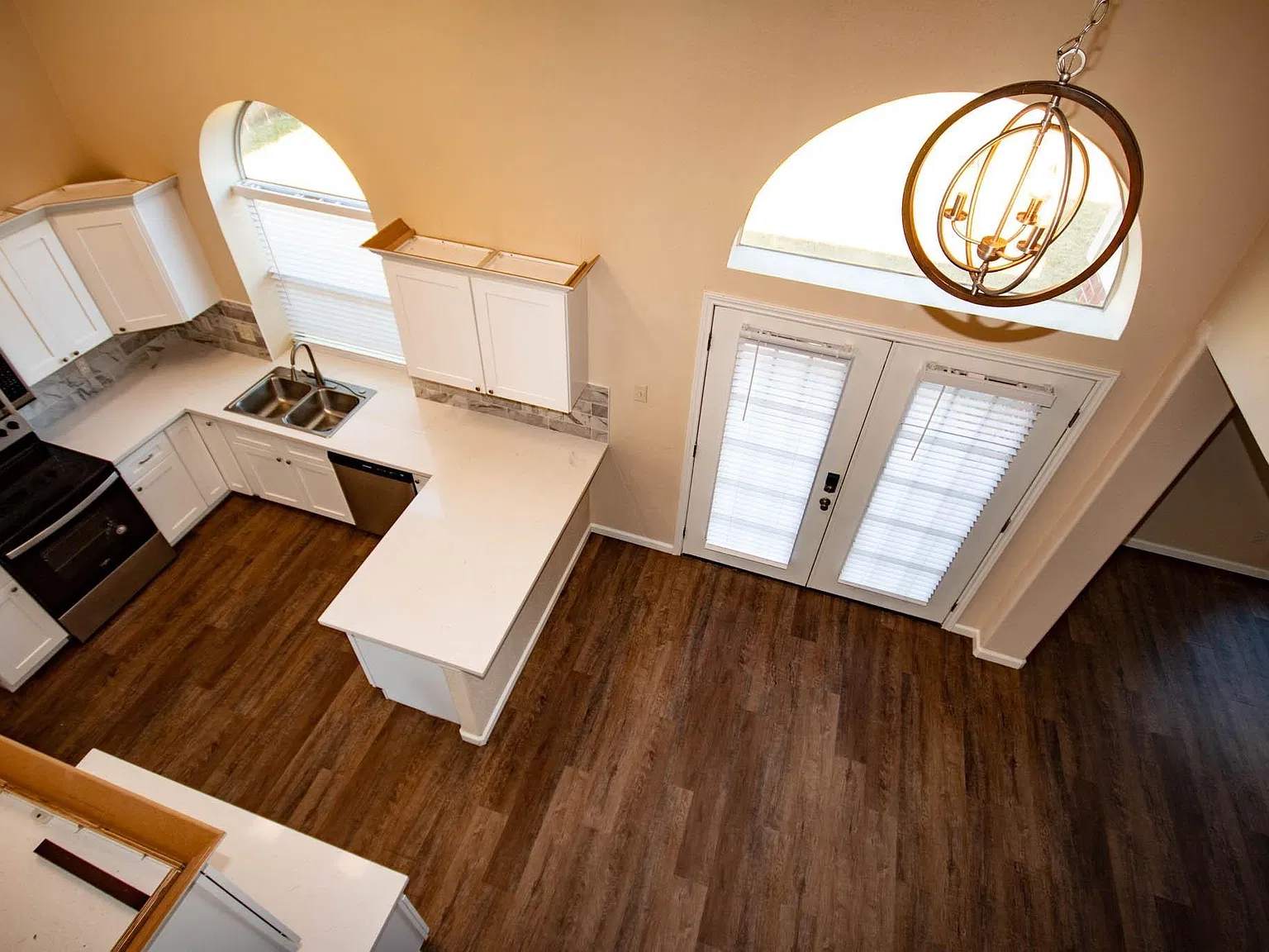 3 bed, 2.5 bath, 2148 sqft, $2,450 — Photo 3