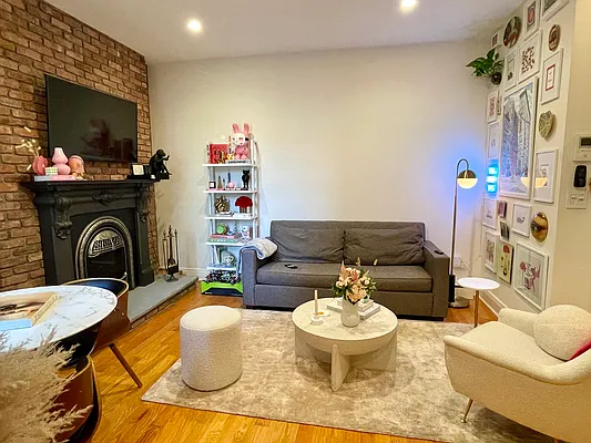 Rented by Highline Residential | media 16