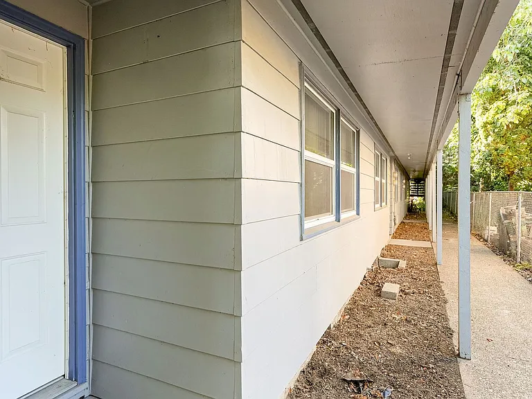 232a-Martha Washington Apartments — Photo 15