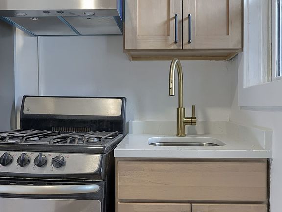 5th image of 147-149 Church St #303