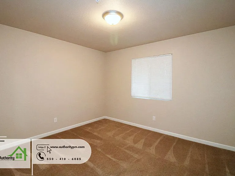 2381 Yellow Finch Way — Photo 15