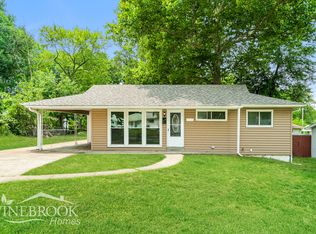 8350 Buddie Dr, Hazelwood, MO 63042