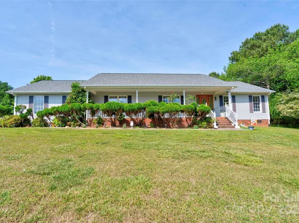 108 Windy Hill Dr, Cherryville, NC 28021