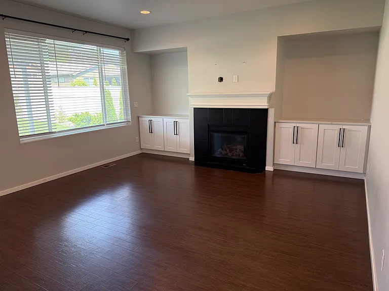 6923 N Cornwall St — Photo 3