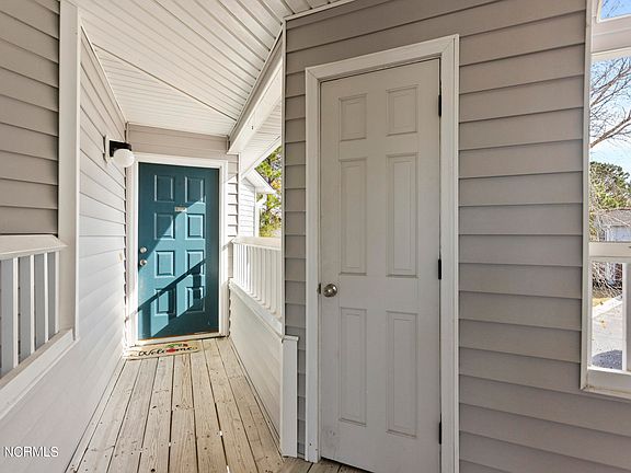 3rd image of 4115 Breezewood Drive #204