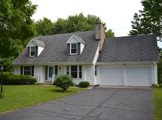 2823 Banning Way, Waukesha, WI 53188