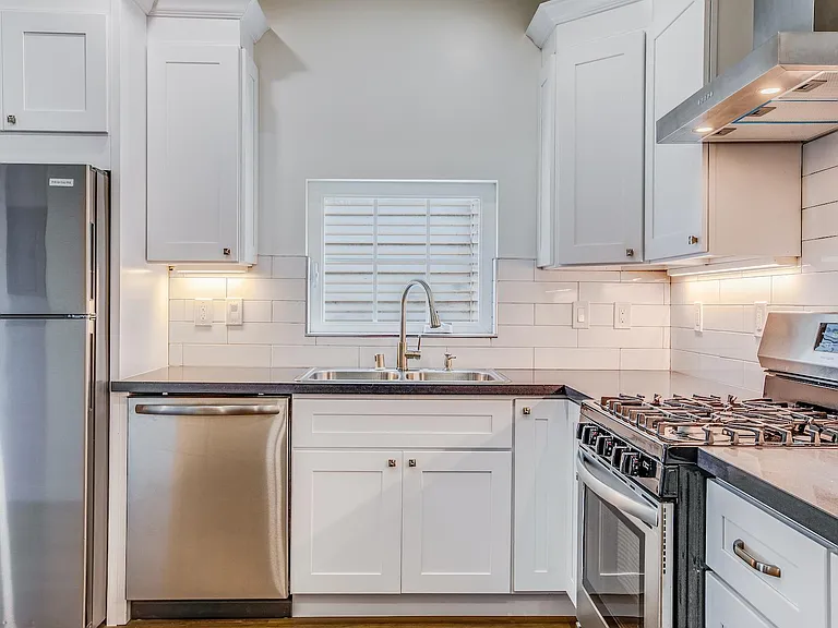 3410 Adeline St — Photo 18