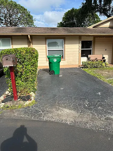 2086 SW 71st Way Photo 1