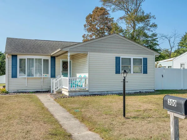 300 Hollywood Ave, Villas, NJ 08251