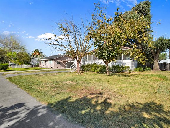 2nd image of 30000 E Kasson 4d15 Oak Lane Rd