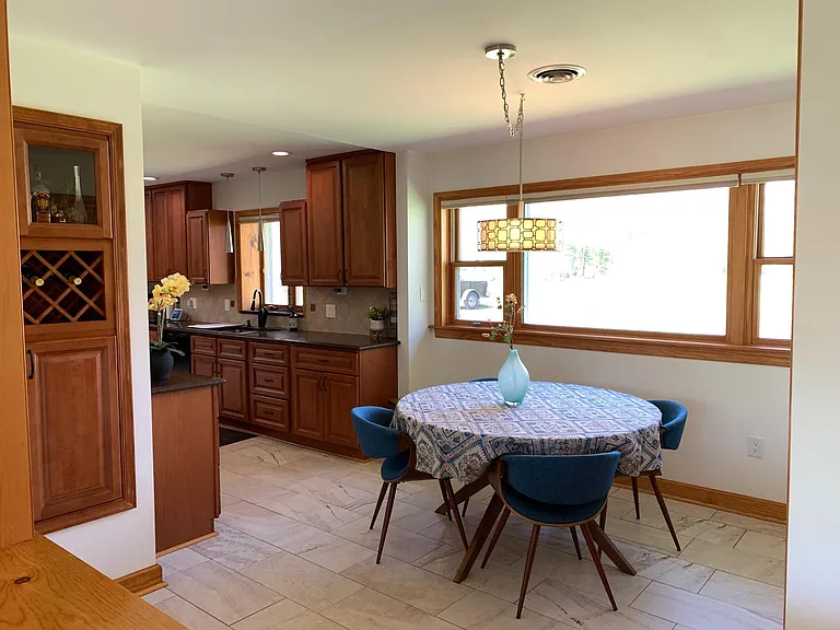 118 Lakeland Dr — Photo 9
