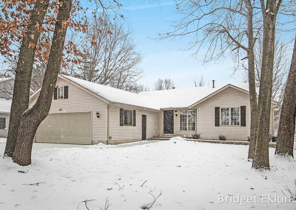 1st image of 2531 Golfbury Dr SW