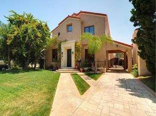 220 S Swall Dr, Beverly Hills, CA 90211