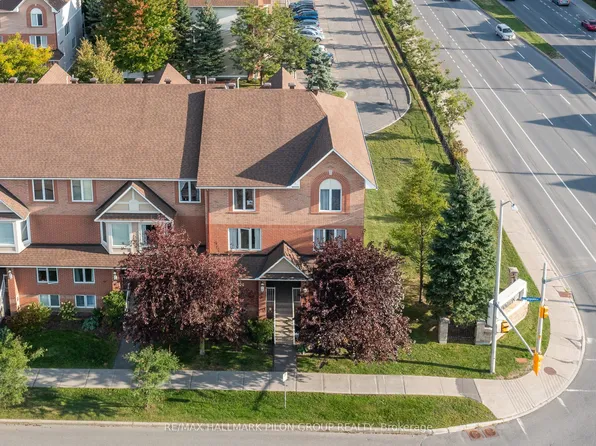 10 Lakepointe Dr, Ottawa, ON K4A 5E3