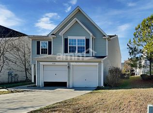 1528 Pebble Ridge Dr, Raleigh, NC 27610