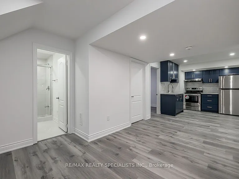 1 Huron Ln — Photo 12