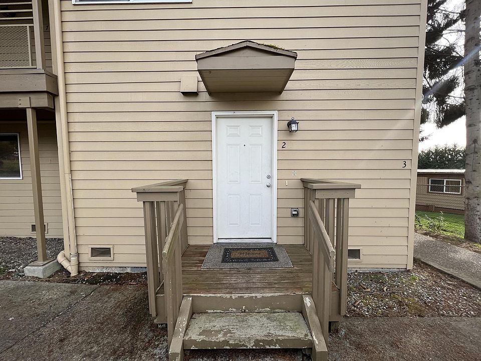 1st image of 2-324 Avenue J2 #2
