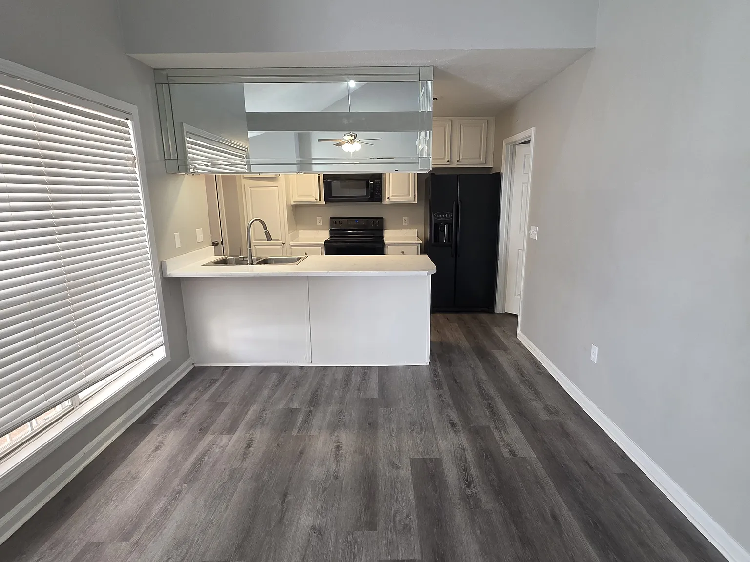 2 bed, 1561 sqft, $1,400 — Photo 3