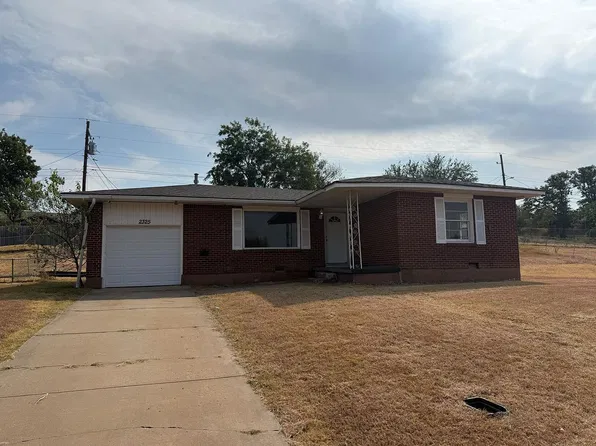2325 NW 35th St, Lawton, OK 73505