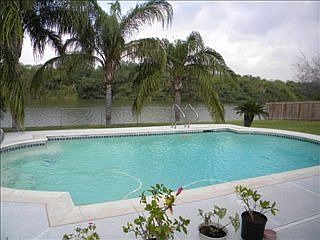5th image of 4745 Lakeway Dr