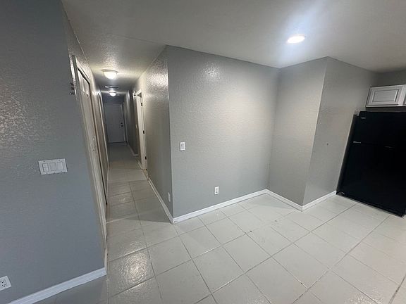 5th image of 312 Greenwich Ct