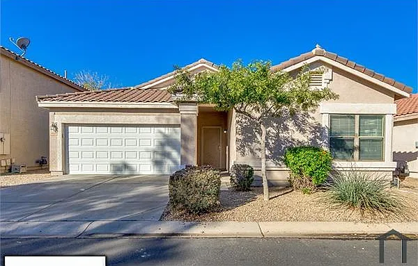 3 bed, 1400 sqft, $2,700 — Photo 3