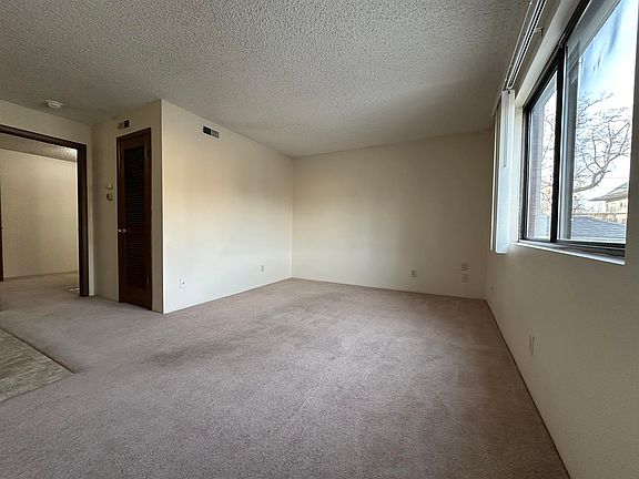 4th image of 1724 D St APT 8