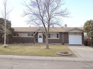809 Maryland Ct, Cheyenne, WY 82009
