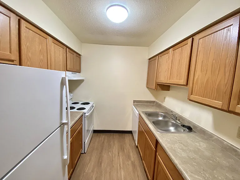 Kimberly Club Apartments — Photo 169