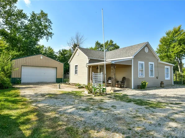 10990 Wengerlawn Rd, Brookville, OH 45309