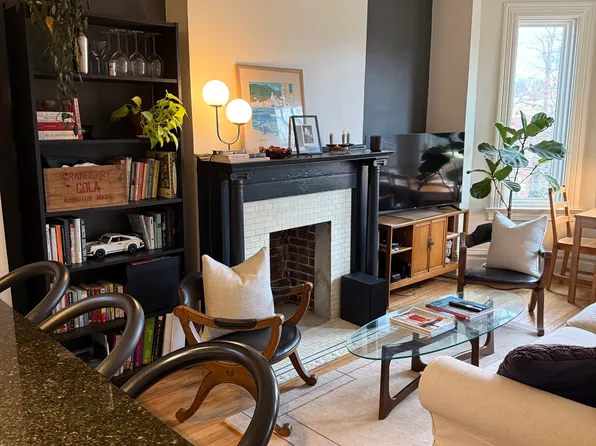 210 S Winebiddle St APT 5, Pittsburgh, PA 15224